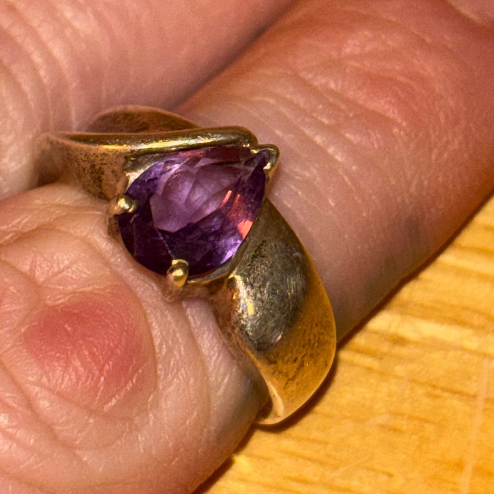Vintage Sterling Silver Amethyst Ring - Picture 2 of 4